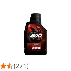Czarna butelka oleju Motul 800 2T z grafiką motocykla wyścigowego.