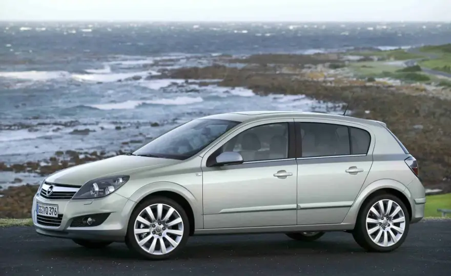 Opel Astra H - kiedy powstawała i jak czytać rocznik?