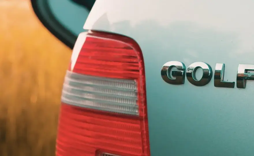 Jakie żarówki do Golfa 4 - Kompletny spis dla Hatchback i Variant
