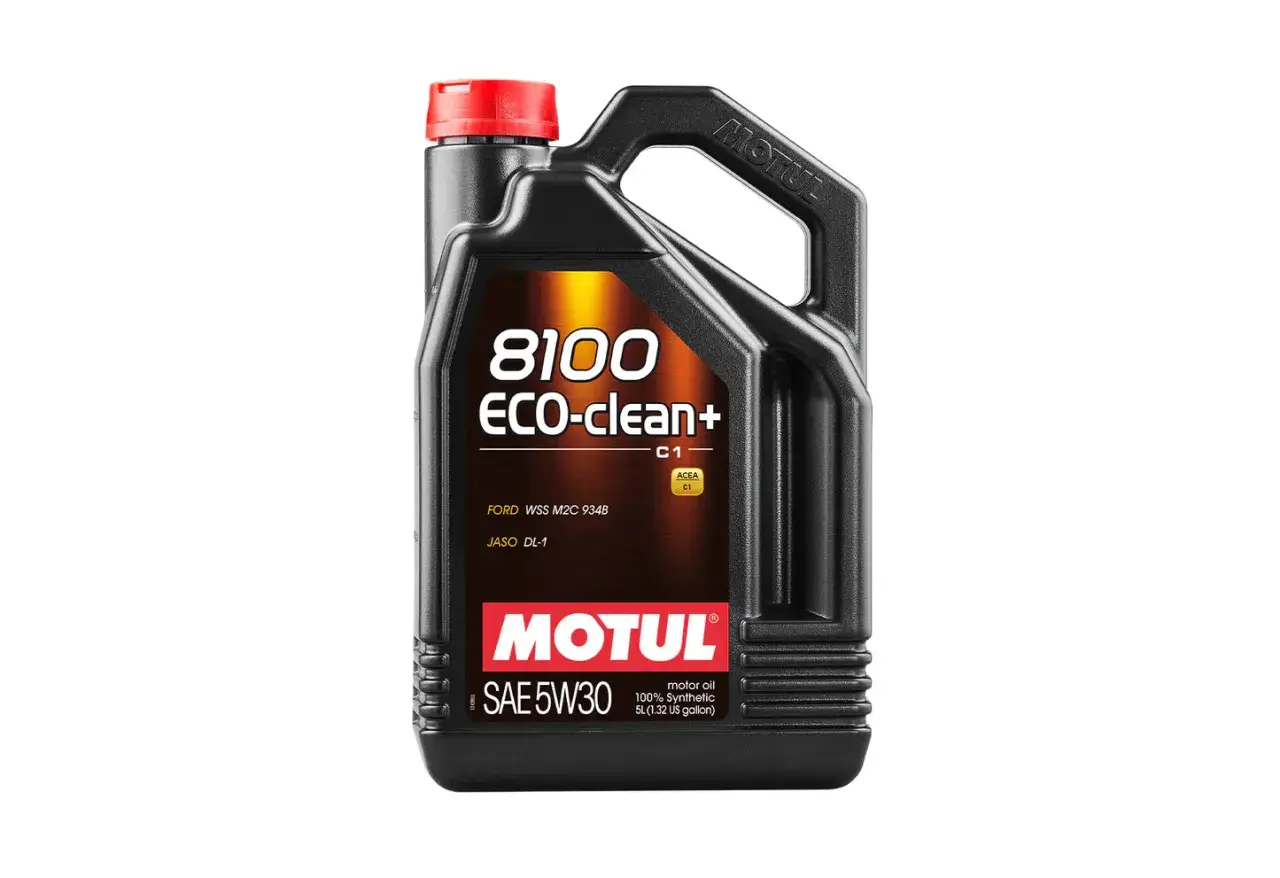 Czarny kanister oleju silnikowego Motul 8100 ECO-clean+ 5W30 z czerwonym korkiem.