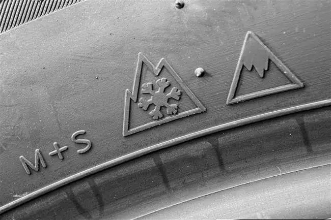 Opona wielosezonowa symbol 3PMSF